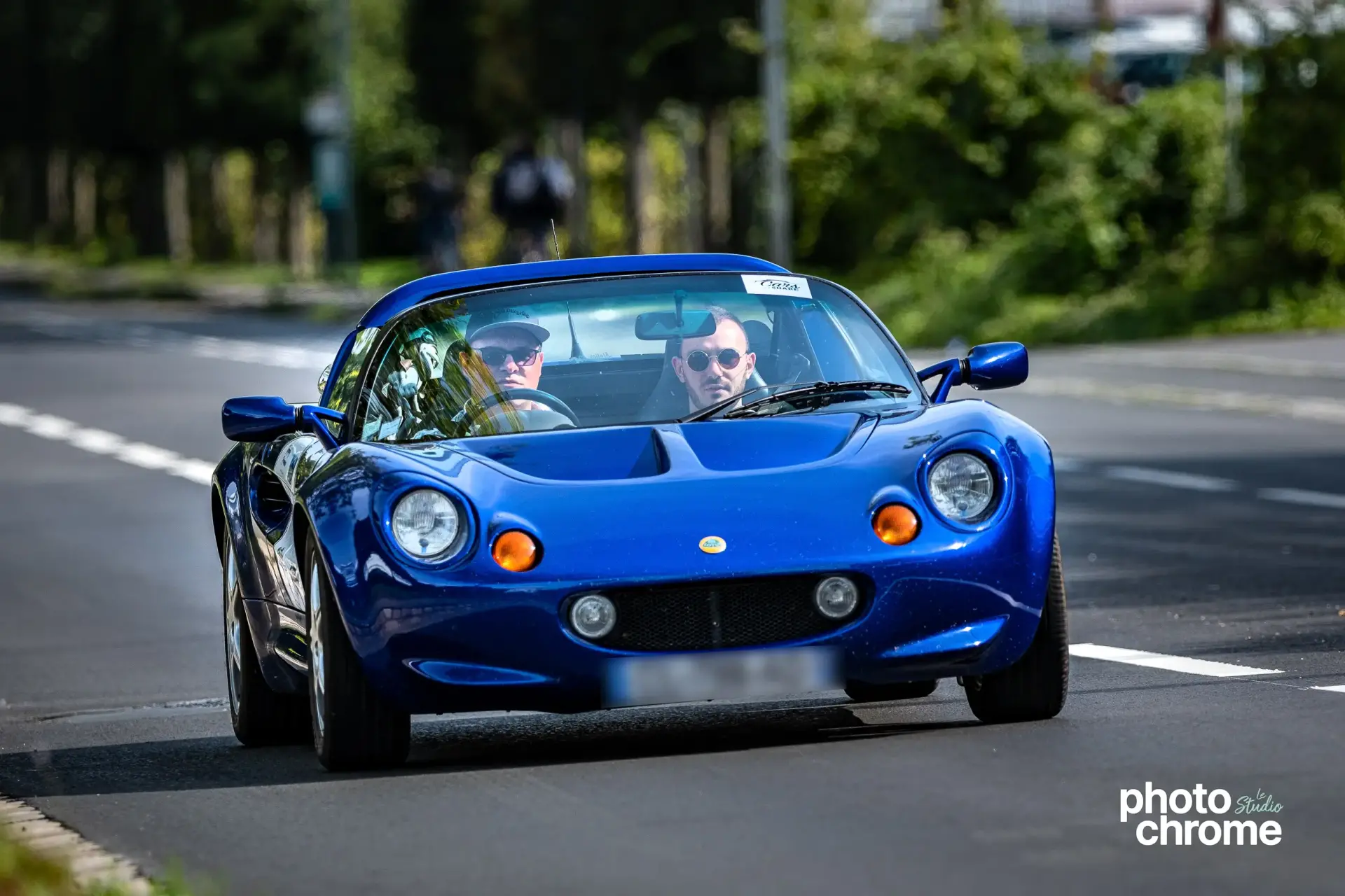 Cars and share amiens shopping promenade lotus elise